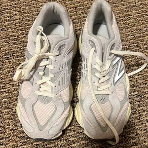 New Balance Women's Beige and Gray Sneakers